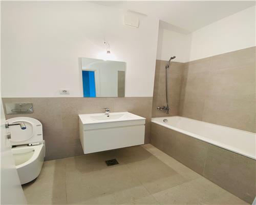 Apartament 2 cam, decomandat, intabulat, de vanzare in zona Baza3