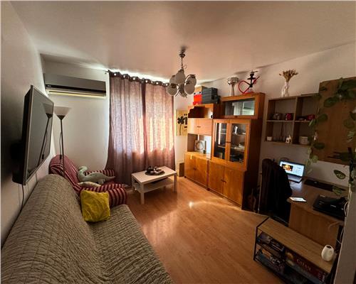 Alexandru cel Bun ,parcul Voievozilor, apartament 3 camere decomandat de vanzare!