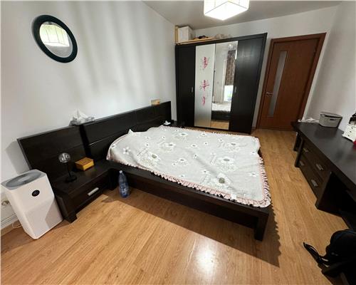 Alexandru cel Bun ,parcul Voievozilor, apartament 3 camere decomandat de vanzare!