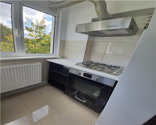 Apartament 2 camere de vanzare Podul de Fier