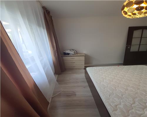 Apartament 2 camere de vanzare Podul de Fier