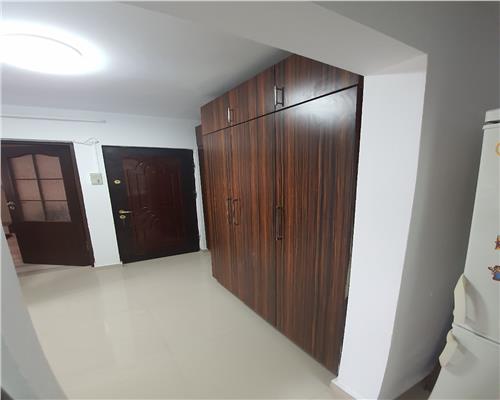 Apartament 2 camere de vanzare Podul de Fier