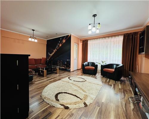 Apartament 3 camere de vanzare  Pacurari