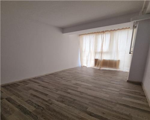 Apartament 2 cam, decomandat, de vanzare in zona Bucium  Visan