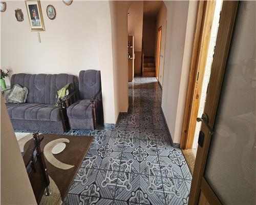 Casa tip duplex de vanzare in zona Bucium  Plopii fara Sot