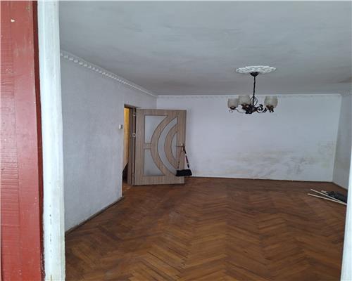 Apartament 3 camere decomandat, 75 mp, Podu Ros  Nicolae Iorga!