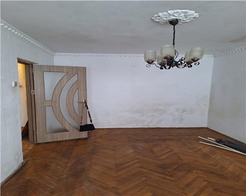 Apartament 3 camere decomandat, 75 mp, Podu Ros  Nicolae Iorga!