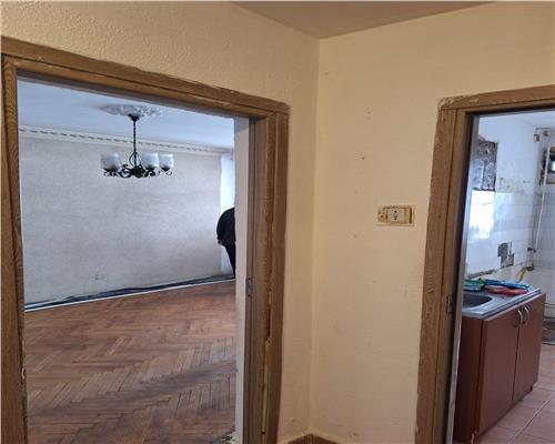 Apartament 3 camere decomandat, 75 mp, Podu Ros  Nicolae Iorga!