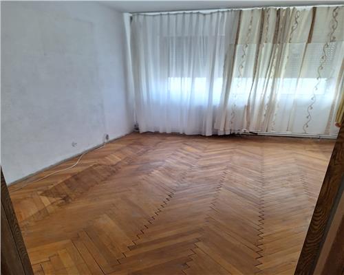 Apartament 3 camere decomandat, 75 mp, Podu Ros  Nicolae Iorga!