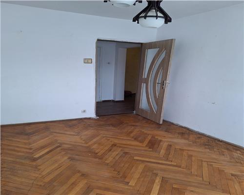 Apartament 3 camere decomandat, 75 mp, Podu Ros  Nicolae Iorga!