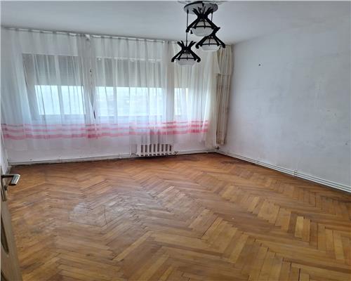 Apartament 3 camere decomandat, 75 mp, Podu Ros  Nicolae Iorga!