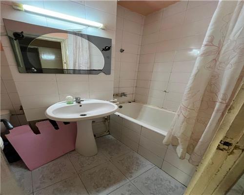 Apartament 4 camere de vanzare Carrefour Felicia