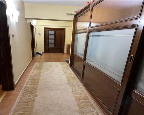 Apartament cu 3 camere de vanzare, Esplanada Nicolina