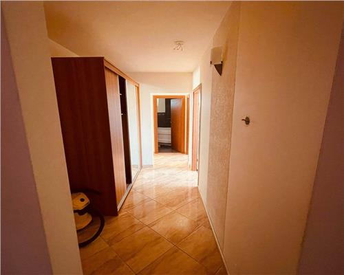 Apartament 3 camere decomandat de vanzare Mircea  Galata