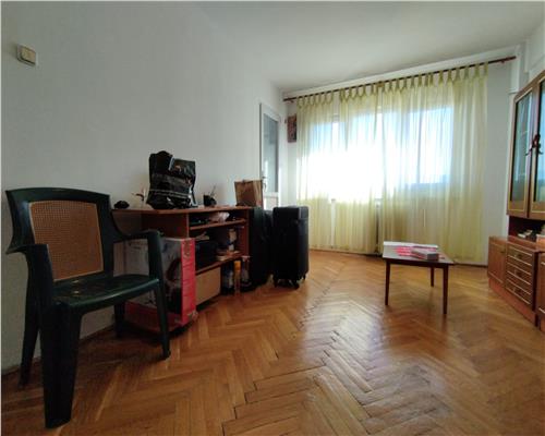 Podu Ros  Centru,  apartament 4 camere decomandat confort 1!