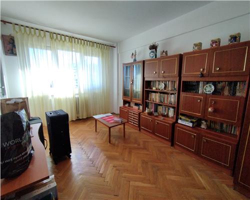 Podu Ros - Centru,  apartament 4 camere decomandat confort 1!