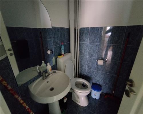 Podu Ros  Centru,  apartament 4 camere decomandat confort 1!