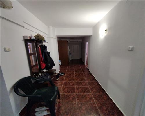 Podu Ros  Centru,  apartament 4 camere decomandat confort 1!