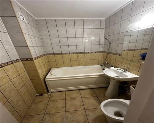 Apartament 2 cam, semi  decomandat, de vanzare in zona Tatarasi  Ciurchi