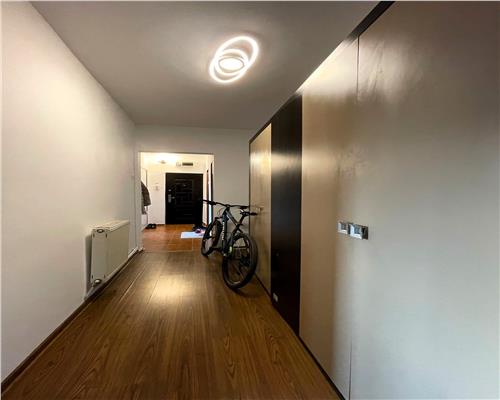 Alexandru cel Bun ,parcul Voievozilor, apartament 3 camere decomandat de vanzare!