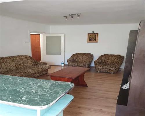 Podu Ros  Casa Sindicatelor, apartament 2 camere decomandat confort  sporit !