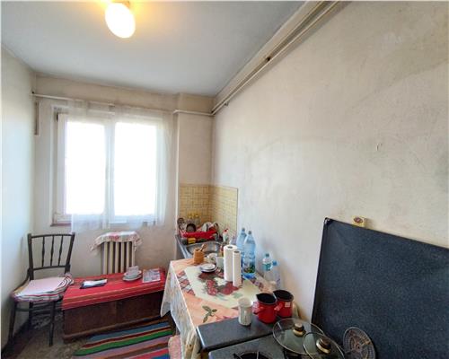 Apartament 3 camere semidecomandat, 67 mp, Podu Ros  Tudor Vladimirescu !!