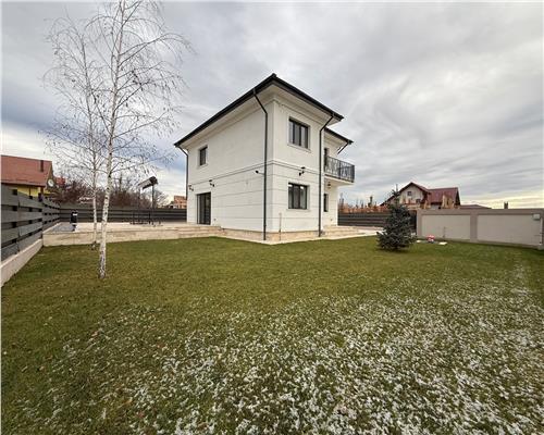 Casa exclusivista, amenajare premium, Breazu, 500 mp teren, intabulata