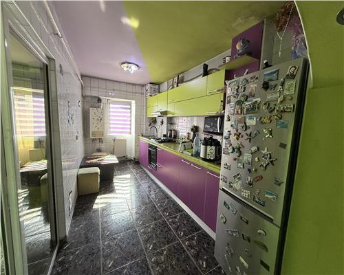 Apartament 3 camere de vanzarea Pacurari