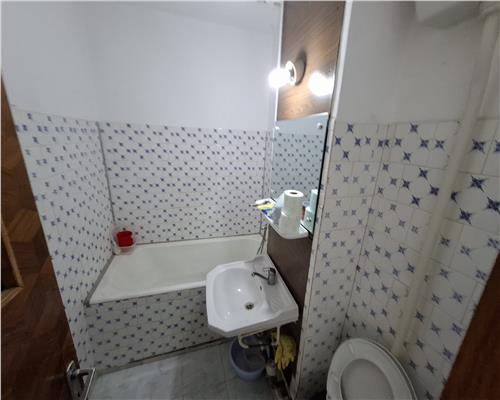 Apartament 3 camere confort I sporit, 72 mp, Podu Ros  Centru!!